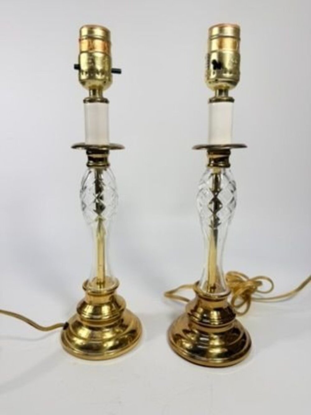 Pair Candlestick Lamps Boudoir Table Buffet Cut Crystal Brass Vintage Traditiona - Picture 12 of 16